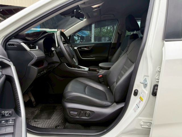 RAV4  第4張相片