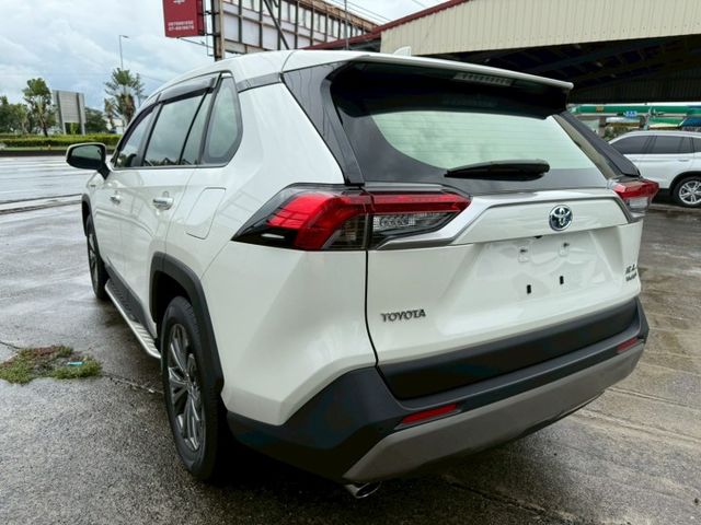 RAV4  第16張相片