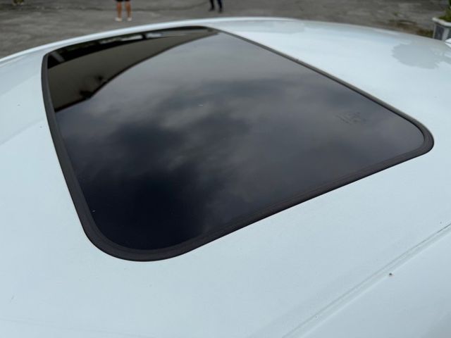 紅內裝， 天窗 ，免鑰匙進入，F-Sport  第3張相片