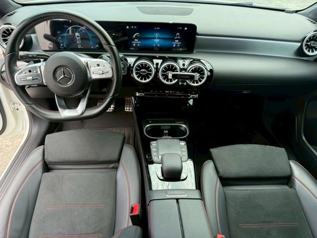A-CLASS SEDAN V177  第5張相片