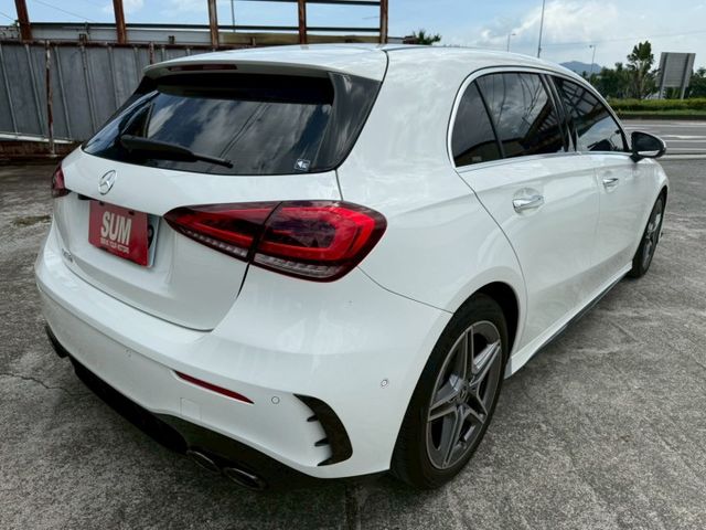 A-CLASS SEDAN V177  第12張相片