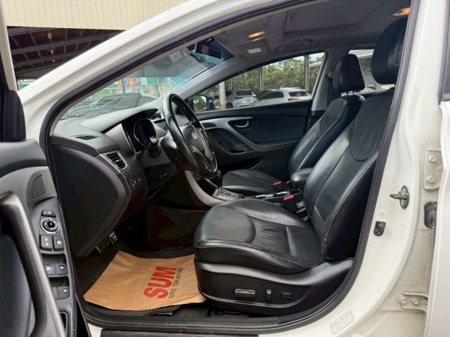 ELANTRA  第4張相片