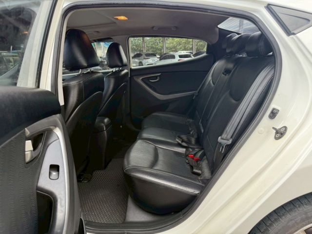 ELANTRA  第7張相片