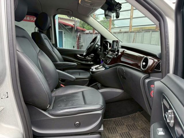 V-CLASS W447  第7張相片