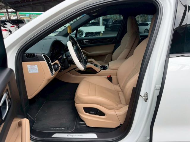 CAYENNE COUPE  第5張相片