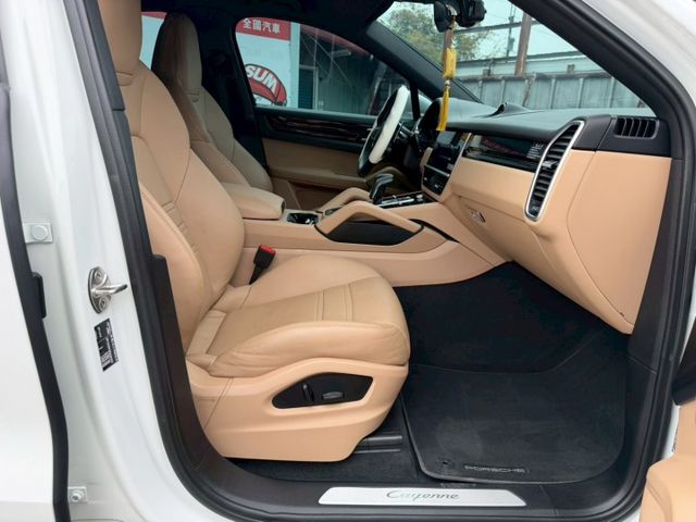 CAYENNE COUPE  第7張相片