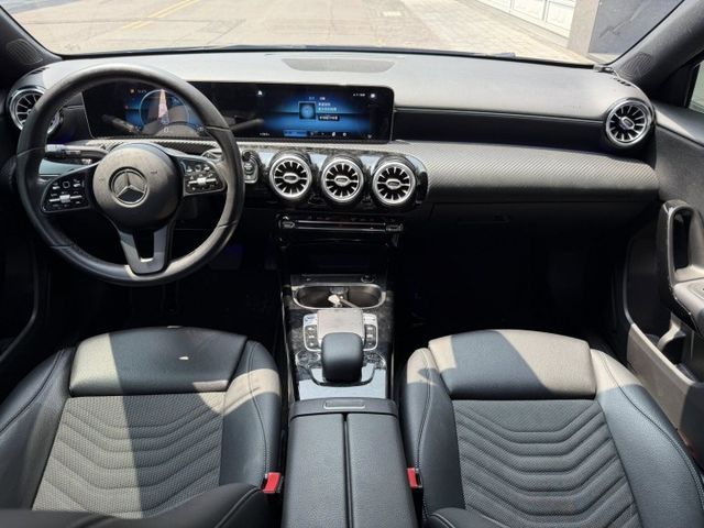 A-CLASS SEDAN V177  第4張相片