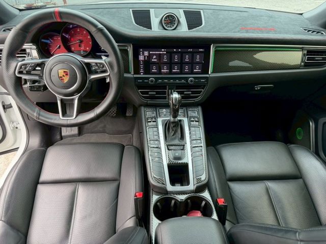 MACAN  第6張相片