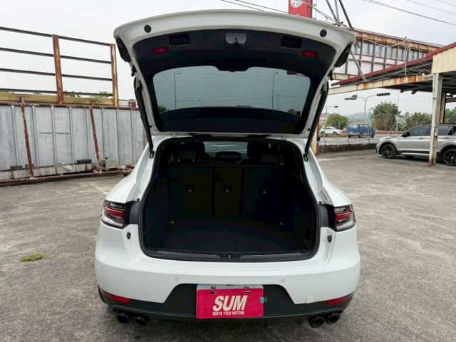 MACAN  第9張相片