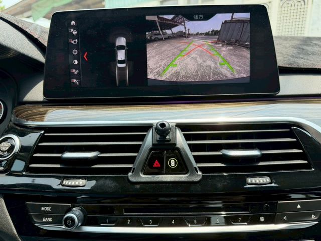 5 SERIES SEDAN G30  第7張相片