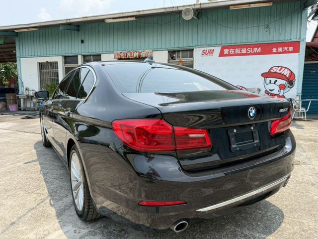 5 SERIES SEDAN G30  第10張相片