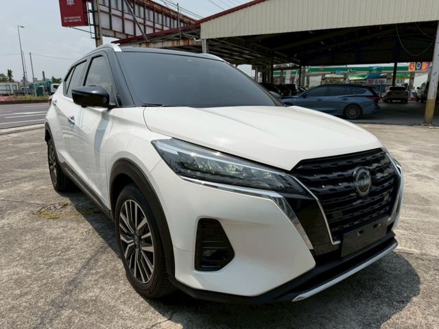 KICKS  第2張相片