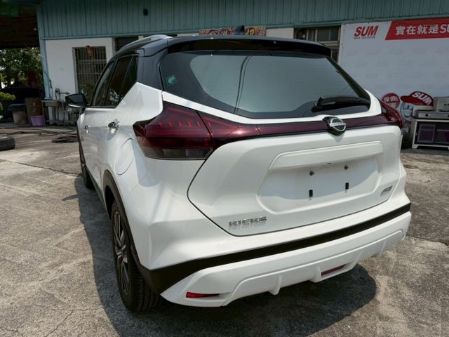 KICKS  第10張相片