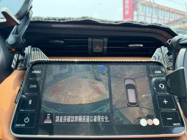 KICKS  第7張相片