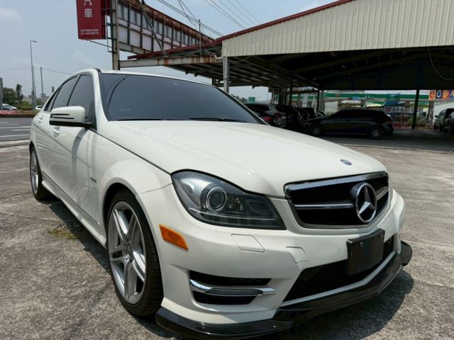 C-CLASS SEDAN W204  第2張相片