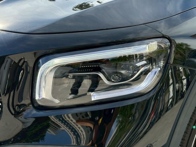 GLB-CLASS  第14張相片