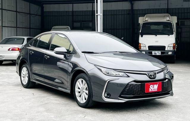 一手車 全車原鈑件 原廠保養 新車保固中  第2張相片