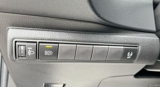 一手車 全車原鈑件 原廠保養 新車保固中  第9張相片