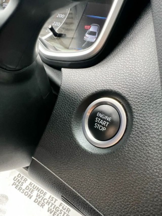 一手車 全車原鈑件 原廠保養 新車保固中  第10張相片