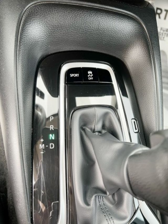 一手車 全車原鈑件 原廠保養 新車保固中  第11張相片