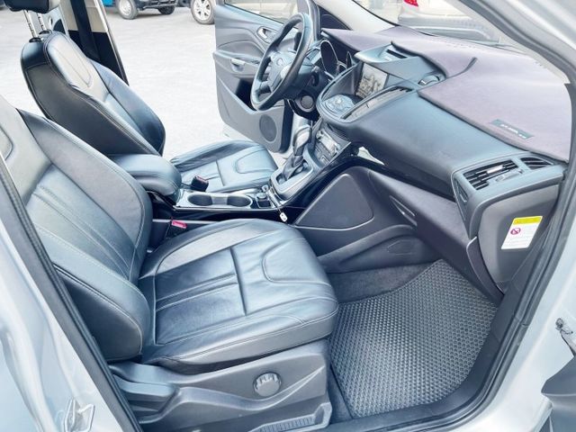 一手車  原廠保養  第17張相片