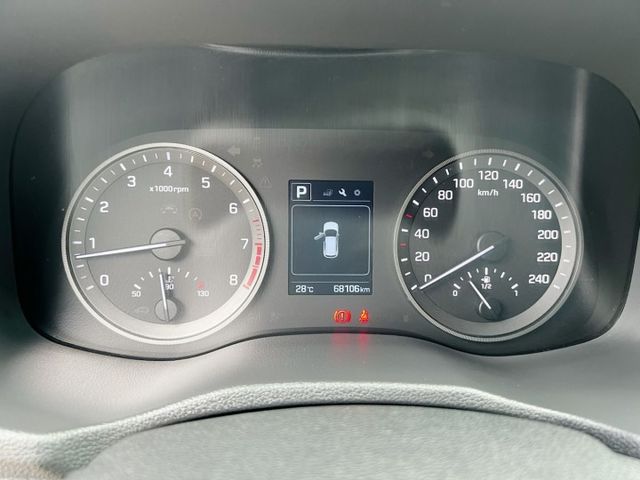 汽油時尚版一手車 實跑8萬多公里 I-key免匙 駕駛座電動椅 分區恆溫空調  定速巡航  循跡防滑 安卓主機  第5張相片