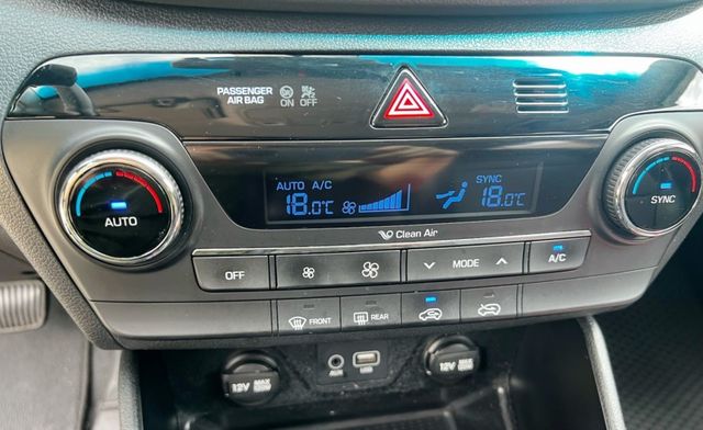 汽油時尚版一手車 實跑8萬多公里 I-key免匙 駕駛座電動椅 分區恆溫空調  定速巡航  循跡防滑 安卓主機  第12張相片