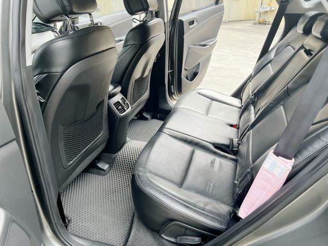 汽油時尚版一手車 實跑8萬多公里 I-key免匙 駕駛座電動椅 分區恆溫空調  定速巡航  循跡防滑 安卓主機  第17張相片