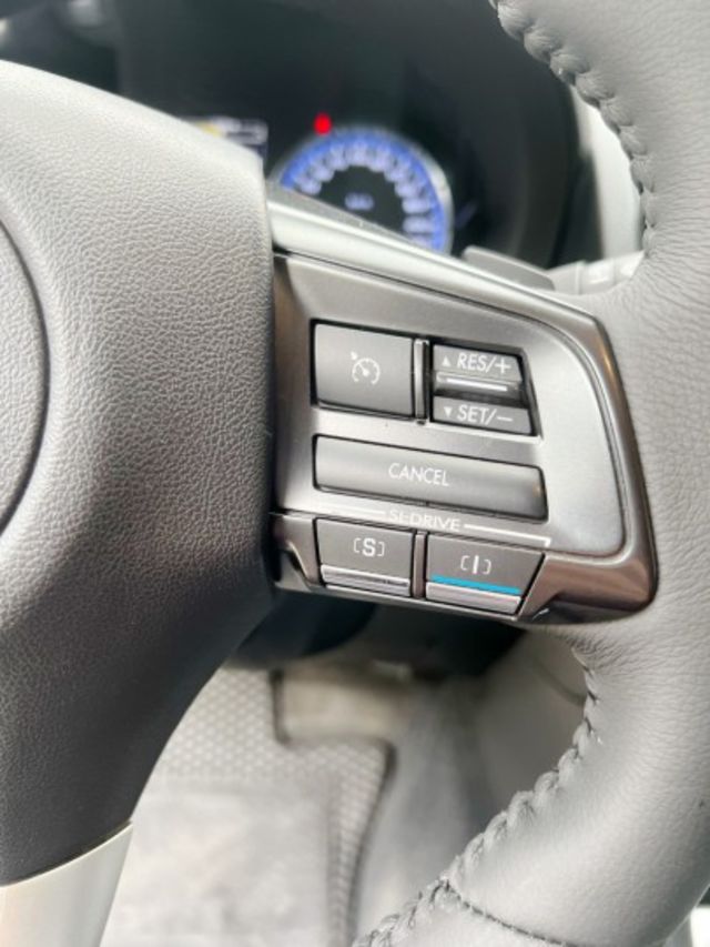 GT-S 一手車 原版件 里程保證I -key摸門 駕駛座電動椅 定速巡航 盲點偵測 循跡防滑  四輪驅動  第8張相片