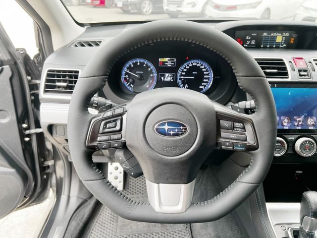 GT-S 一手車 原版件 里程保證I -key摸門 駕駛座電動椅 定速巡航 盲點偵測 循跡防滑  四輪驅動  第9張相片