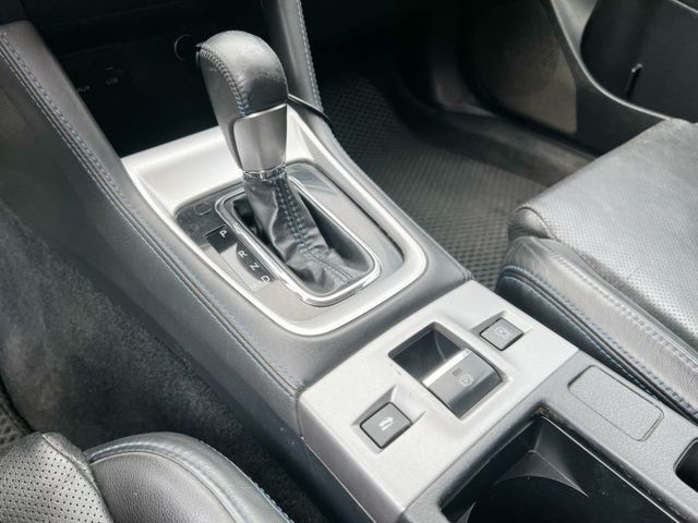 GT-S 一手車 原版件 里程保證I -key摸門 駕駛座電動椅 定速巡航 盲點偵測 循跡防滑  四輪驅動  第13張相片