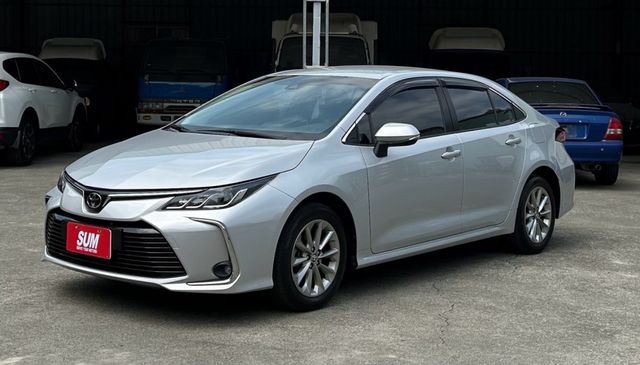 豪華版一手車 實跑3.6萬公里 里程保證*定速巡航  *恆溫空調  *車道偏移警示  *Acc跟車系統  第2張相片