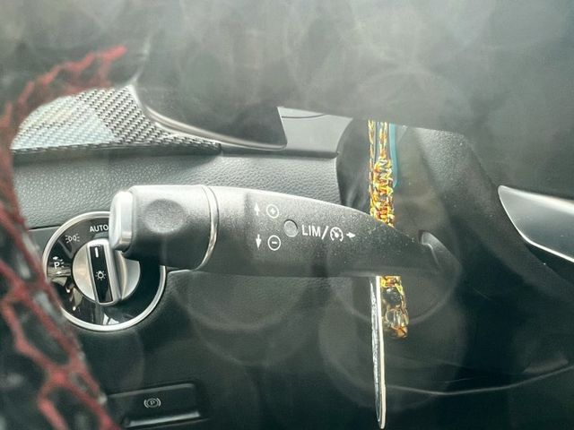 AMG實跑8.7萬公里里程保證-keyless免匙系統/摸門-雙前電動座椅(記憶功能)-雙區恆溫空調-LED魚眼頭燈  第12張相片