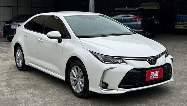 豪華+ 實跑1萬公里 全車原鈑件 原廠保養 新車保固中I-key摸門  定速巡航 ACC跟車 車道偏移警示 盲點偵測  第2張相片