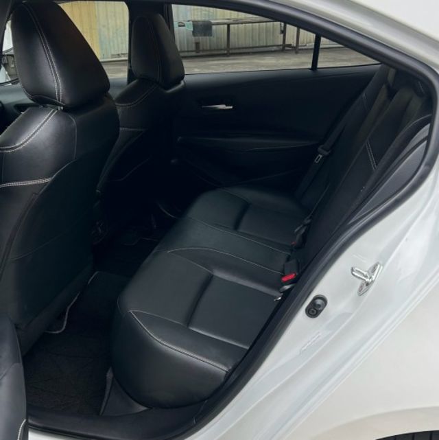 豪華+ 實跑1萬公里 全車原鈑件 原廠保養 新車保固中I-key摸門  定速巡航 ACC跟車 車道偏移警示 盲點偵測  第11張相片