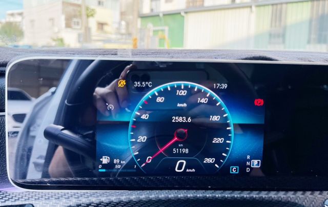 四門全車原鈑件 里程保證  實跑5萬公里-l-key摸門-定速巡航-盲點偵測-倒車影像-自動停車輔助-駕駛座電動記憶  第5張相片
