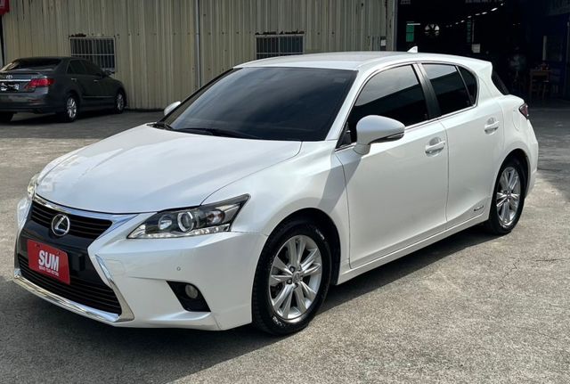 原鈑件 一手車 里程保證-記憶座椅  -免鑰匙系統  -倒車影像  -電熱椅  -循跡防滑  第1張相片