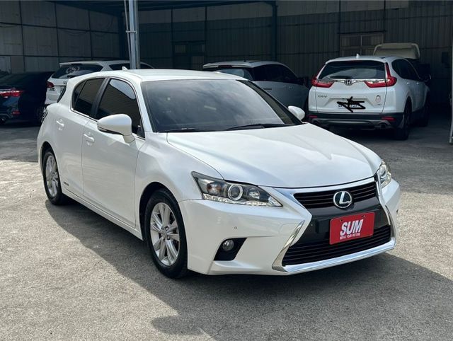 原鈑件 一手車 里程保證-記憶座椅  -免鑰匙系統  -倒車影像  -電熱椅  -循跡防滑  第2張相片