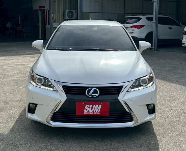 原鈑件 一手車 里程保證-記憶座椅  -免鑰匙系統  -倒車影像  -電熱椅  -循跡防滑  第3張相片