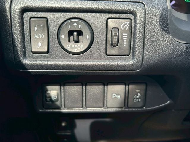 原鈑件 一手車 里程保證-記憶座椅  -免鑰匙系統  -倒車影像  -電熱椅  -循跡防滑  第15張相片
