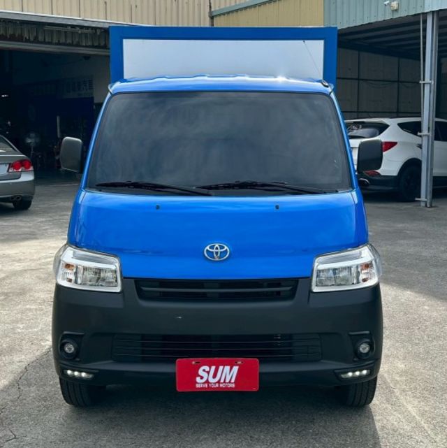 原鈑件 一手車 里程保證 實跑1.5萬 原廠影音特式版-原廠三開保溫箱  -CAR Paly  -倒車影像  -循跡防滑  第3張相片
