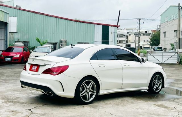 AMG 定速巡航  循跡防滑  雙區恆溫  全景天窗  盲點偵測  駕駛座記憶椅  雙前電熱椅  HK音響  第3張相片