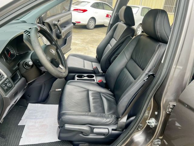 VTi  一手車 里程實跑 原廠保養 定速巡航 恆溫空調 光感應頭燈  第5張相片