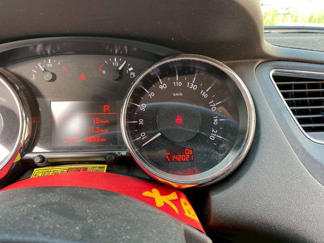 柴油七人座 一手車.無重大事故.無泡水..里程保證  第11張相片