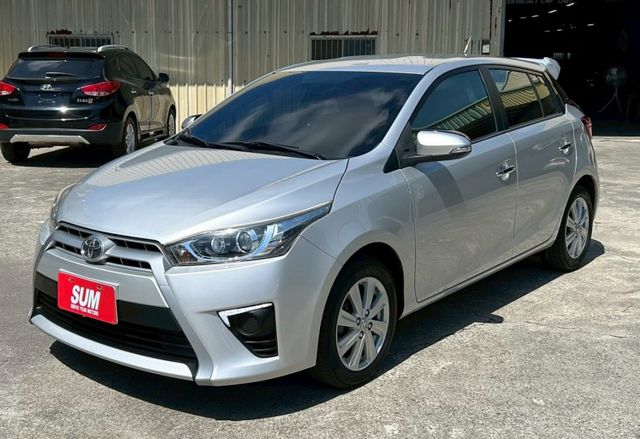 豪華版 一手車里程保證 里程僅跑8萬多-免鑰匙摸門-原廠導航-倒車顯影-恆溫空調-放向盤音響控制 -電動後視鏡  第1張相片