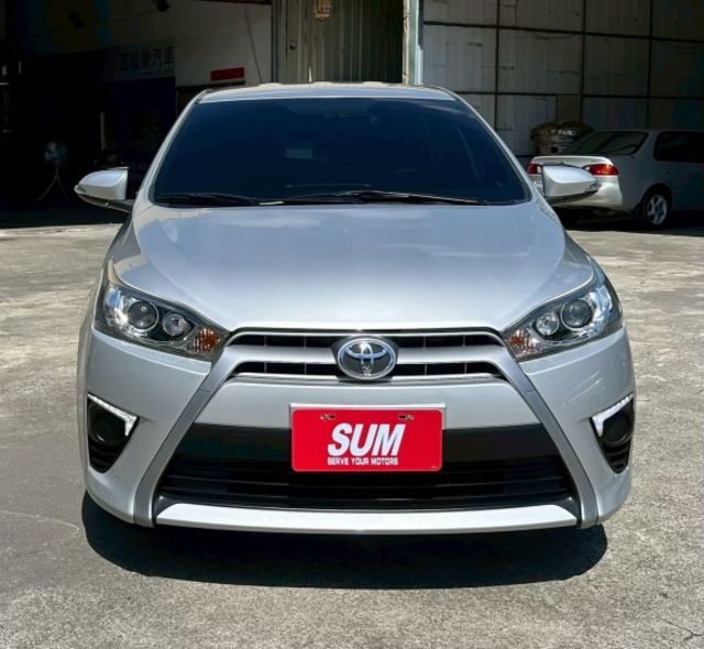 豪華版 一手車里程保證 里程僅跑8萬多-免鑰匙摸門-原廠導航-倒車顯影-恆溫空調-放向盤音響控制 -電動後視鏡  第3張相片