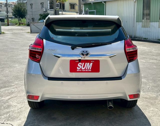 豪華版 一手車里程保證 里程僅跑8萬多-免鑰匙摸門-原廠導航-倒車顯影-恆溫空調-放向盤音響控制 -電動後視鏡  第6張相片