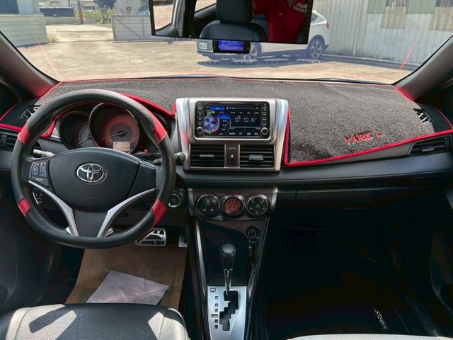 豪華版 一手車里程保證 里程僅跑8萬多-免鑰匙摸門-原廠導航-倒車顯影-恆溫空調-放向盤音響控制 -電動後視鏡  第12張相片