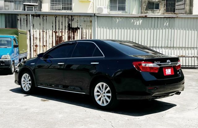 Hybrid-G 全車原版件 里程保證 大電池剛更換 l-key 摸門  定速巡航  雙區恆溫  循跡防滑  倒車顯影  第3張相片
