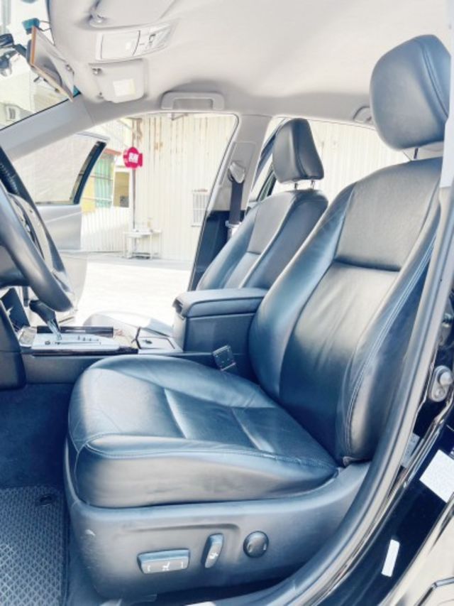 Hybrid-G 全車原版件 里程保證 大電池剛更換 l-key 摸門  定速巡航  雙區恆溫  循跡防滑  倒車顯影  第7張相片